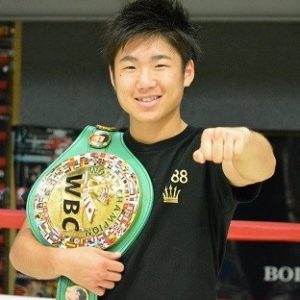 寺地拳四朗の戦績や身長、彼女や父親などプロフィールを紹介【画像】